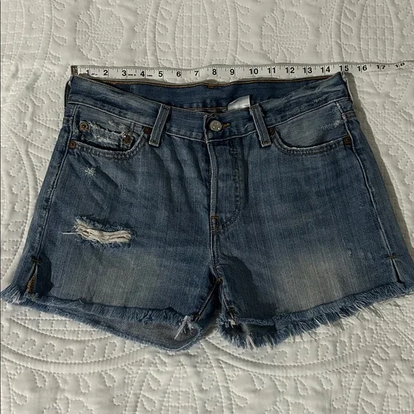 Levi’s women’s denim shorts - Picture 3 of 11